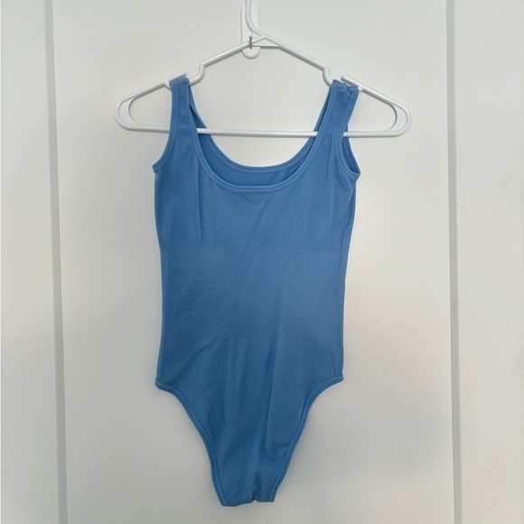 Waist Sculpting Bodysuit - Picture 4 of 4